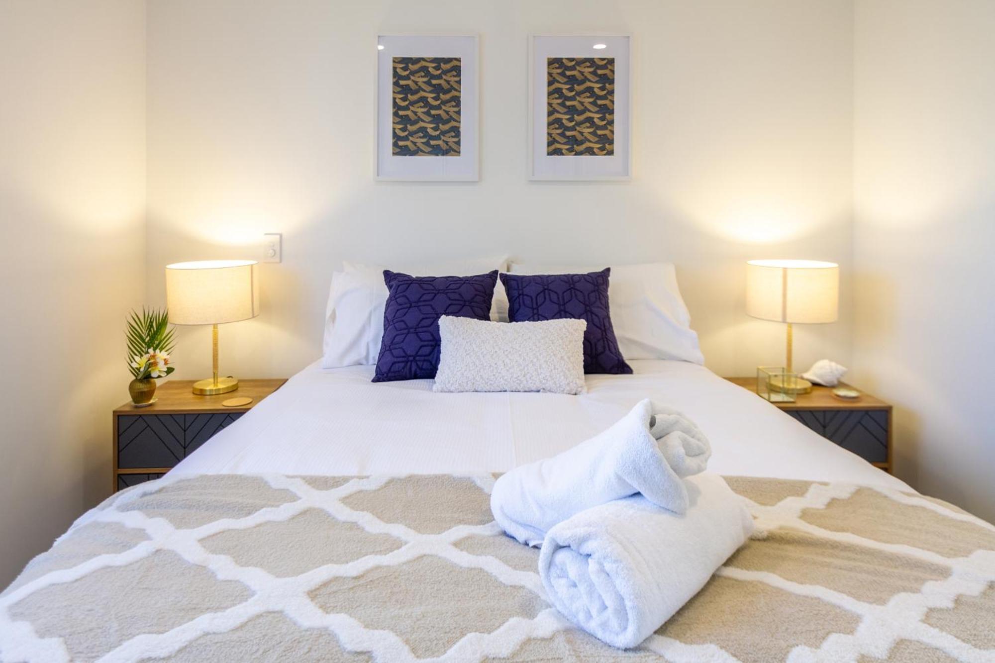 Vibrant Pad 2 Bed 1 Bath With Park